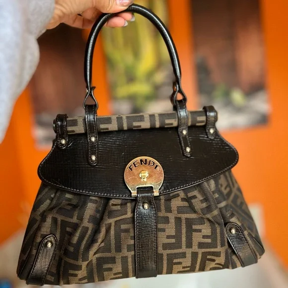 ❌sold❌Fendi Tobacco Brown Zucca Leather Magic Top Handle Bag - Picture 5 of 7